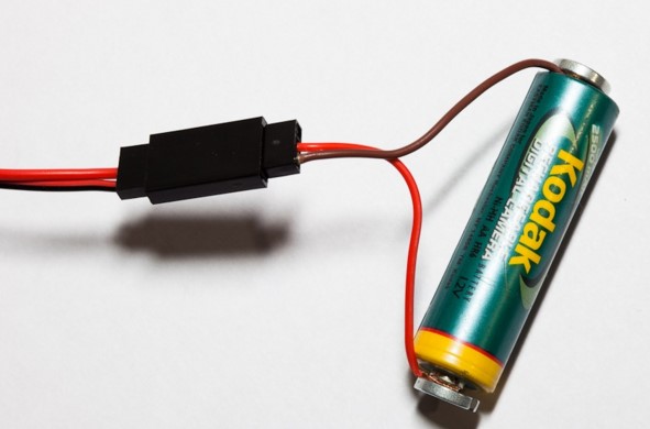 Батарейку зарядити без зарядного пристрою можна, але для цього необхідно проявити обережність
