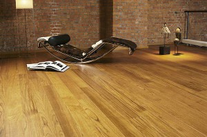 Рівнем ступеня комфортності дачного будинку є теплота поверхні підлоги, а, отже,     ідеальне утеплення підлоги в заміському будинку підвищує цей показник