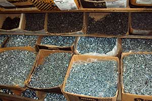 Саморіз з прессшайбой різних типів має різна товщина пробиваючи металевих листів